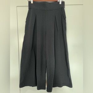 Lululemon Can You Feel the Pleat Wide Leg crop pants